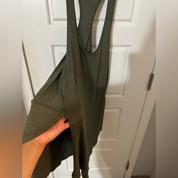 Express tank top - Picture 4 of 5